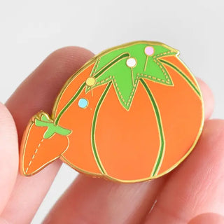 Tomato Pincushion Needle Minder