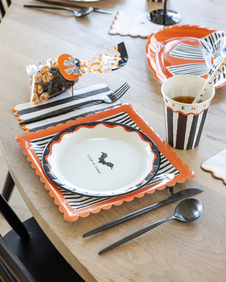 HPH1343 - Black and Cream Stripes Scalloped 10" Plate