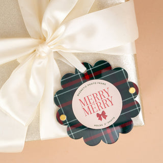 Evergreen Plaid scalloped picture frame ornament, alternate view