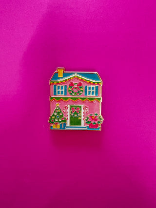 Neighborhood House Needle Minder