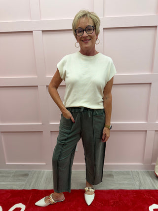 Beach Side Barrel Pant - Pine Green