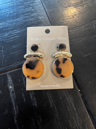 Mixed Emotions Tortoise Earrings