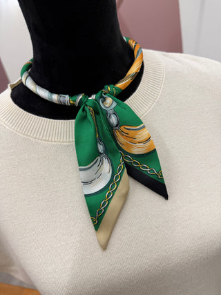 Kenzie Magnetic Neck Scarf - Green