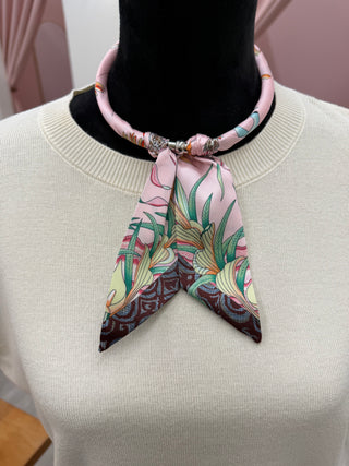 Kenzie Magnetic Neck Scarf - Pink