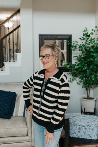 Verona Lace Knit Top -Black