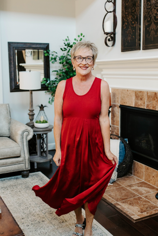 Sculpted Lines Midi Dress - Burgundy