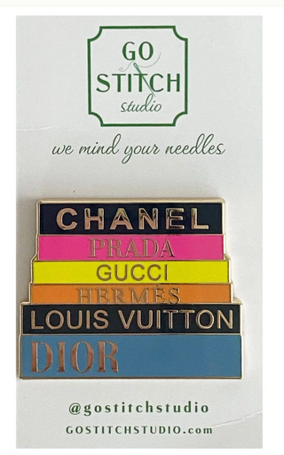 Designer Books Needle Minder Large