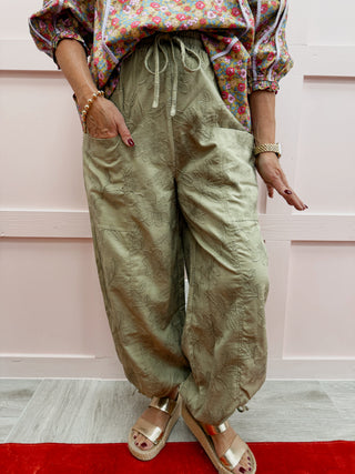 Easy Going Embroidered Pant